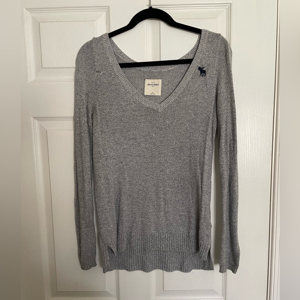 Abercrombie Kids XL Heather Gray V-Neck Sweater